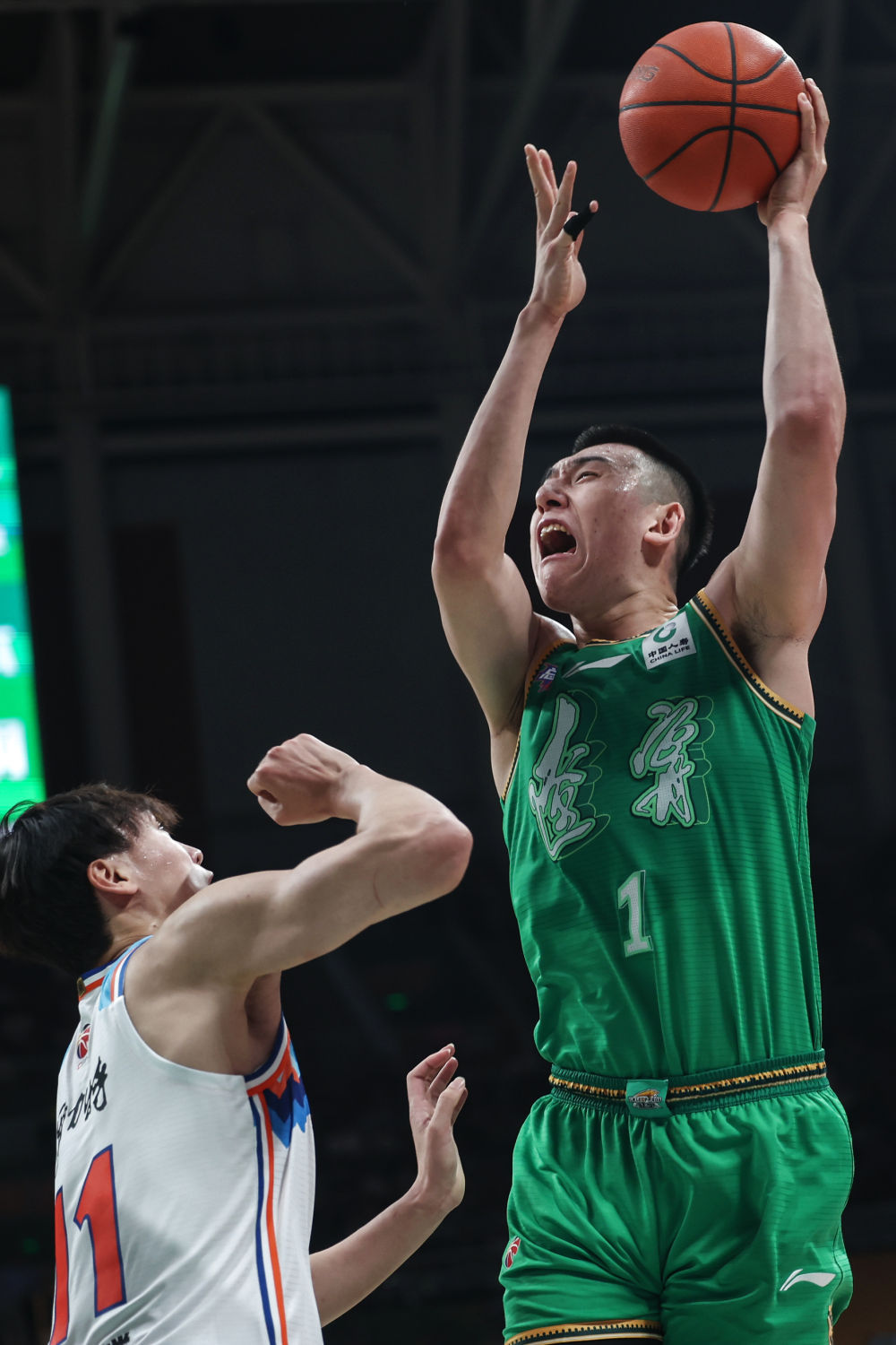 开云体育-阿扎伦卡迎来三赛季出色发挥，篮网观众热烈欢呼！再创辉煌时刻-开云体育